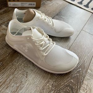NIB Vivobarefoot Primus Lite III Women’s size 9/EU 40
